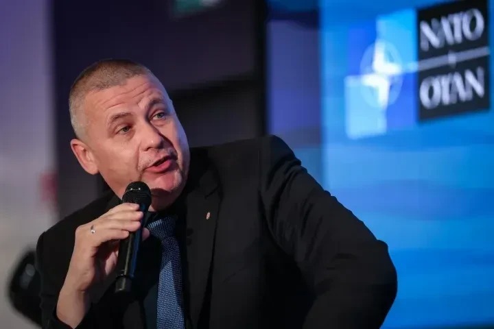 Осторожно, дверь закрывается
