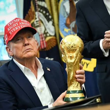 Почетный трофей из рук президента