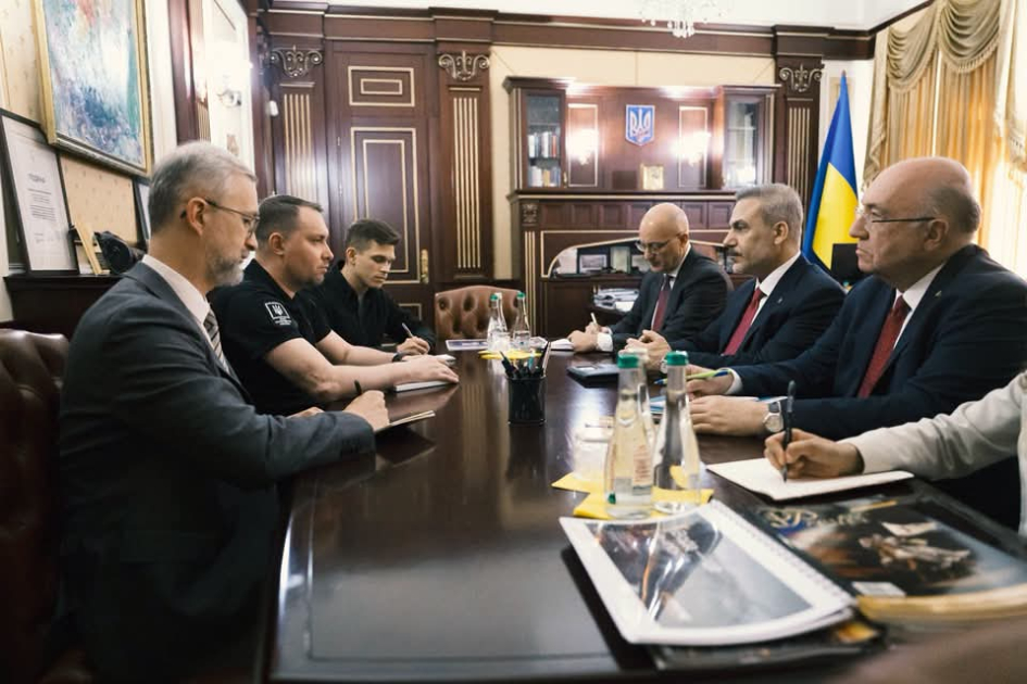 Турция и Украина обсудили поиск эффективных инструментов для восстановления переговорногопроцесса