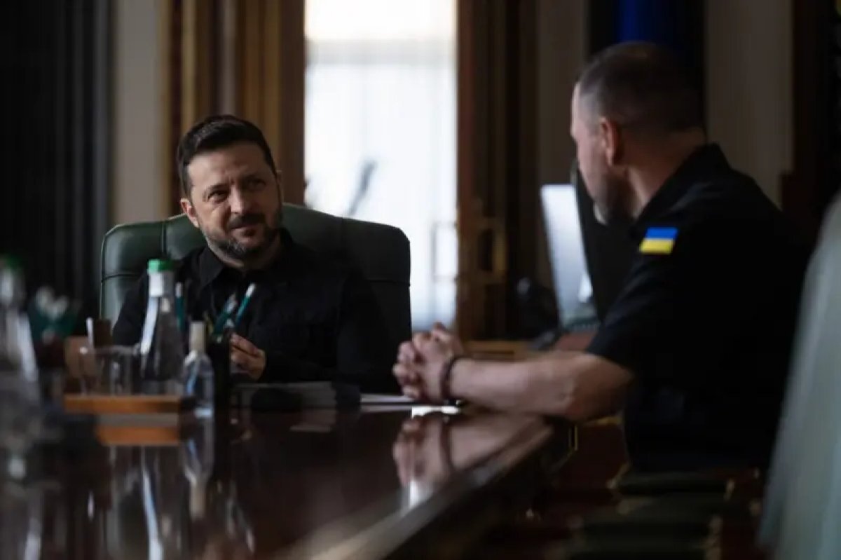 
Зеленский нашел замену Умерову