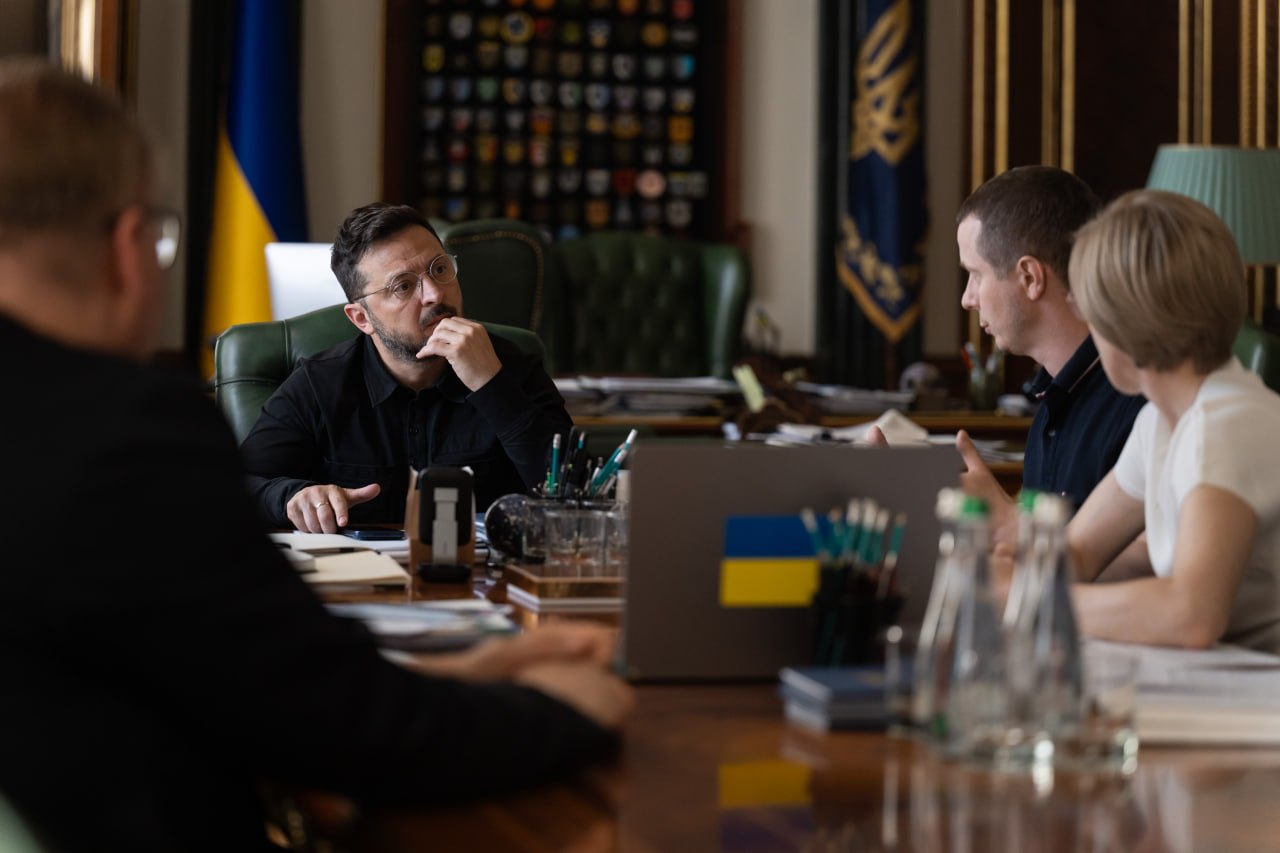 Зеленский налаживает отношения с Польшей: Украина откроет архивы по Волынской трагедии
