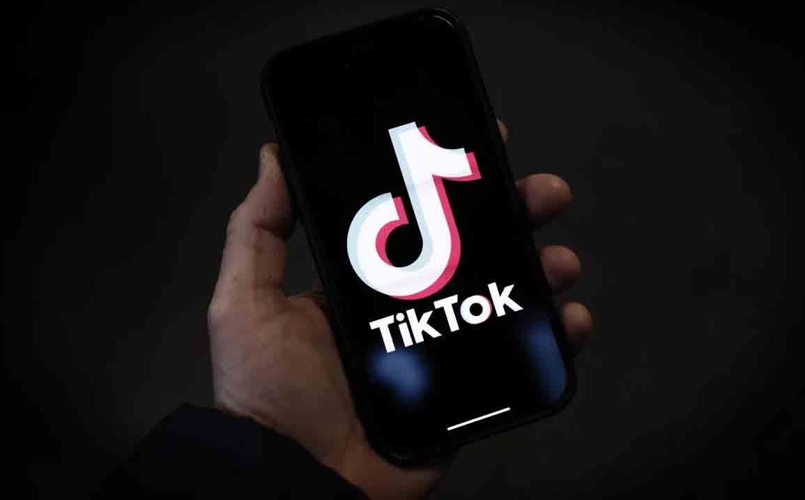 Госслужащим США снова разрешили устанавливать TikTok на служебные телефоны