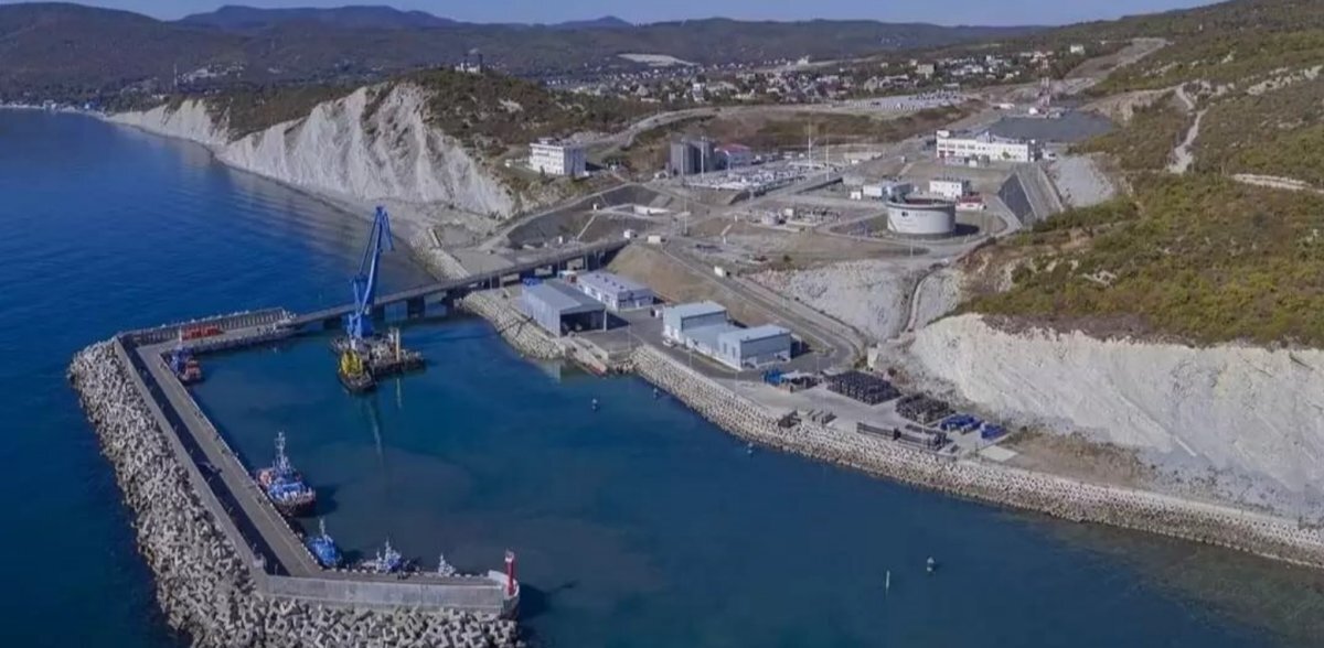 
Морской терминал КТК атаковали беспилотники. Погрузку остановили