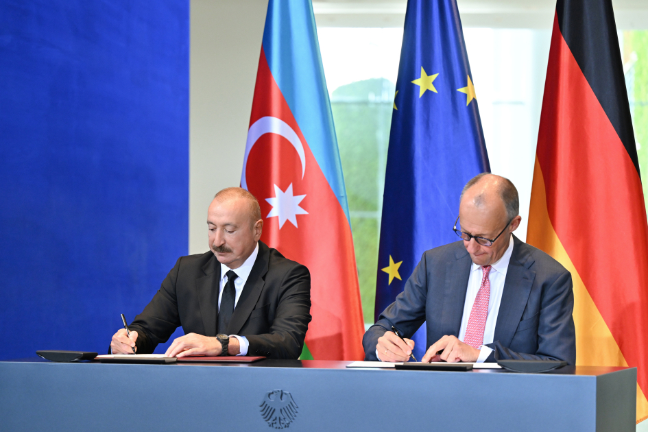 В Берлине подписаны азербайджано-германские документы
