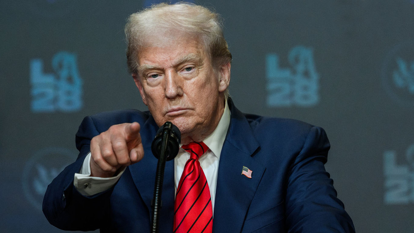 Трамп пригрозил хуситам ответом США за блокаду Саудовской Аравии