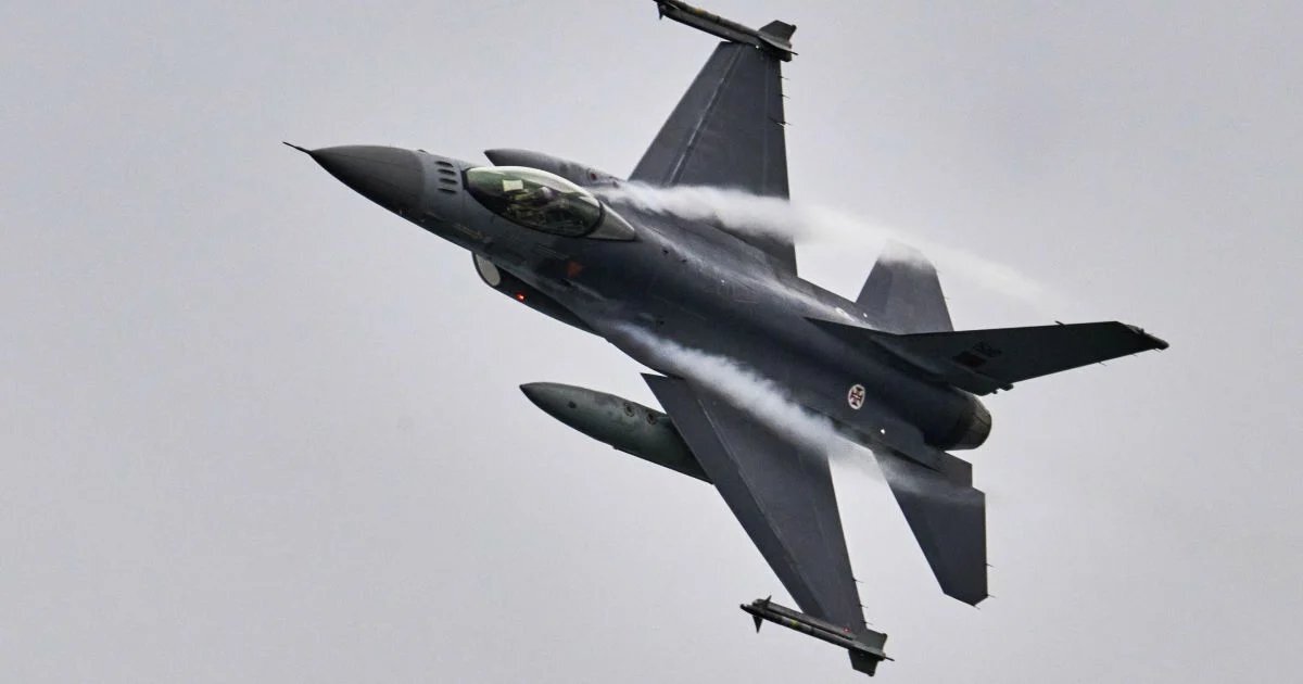 
Украина сбила российский истребитель с помощью F-16