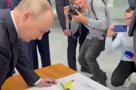 Путин на авиазаводе