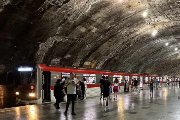 Заработали грузинское метро и поезда