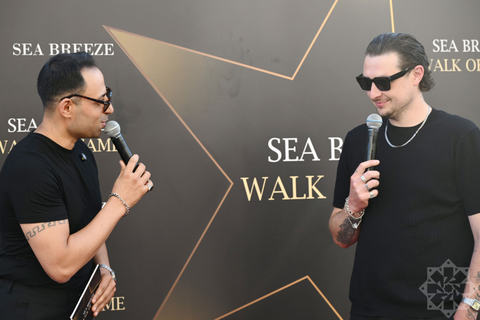 На Аллее Sea Breeze Walk of Fame состоялось открытие звезды британского певца Джона Ньюмана