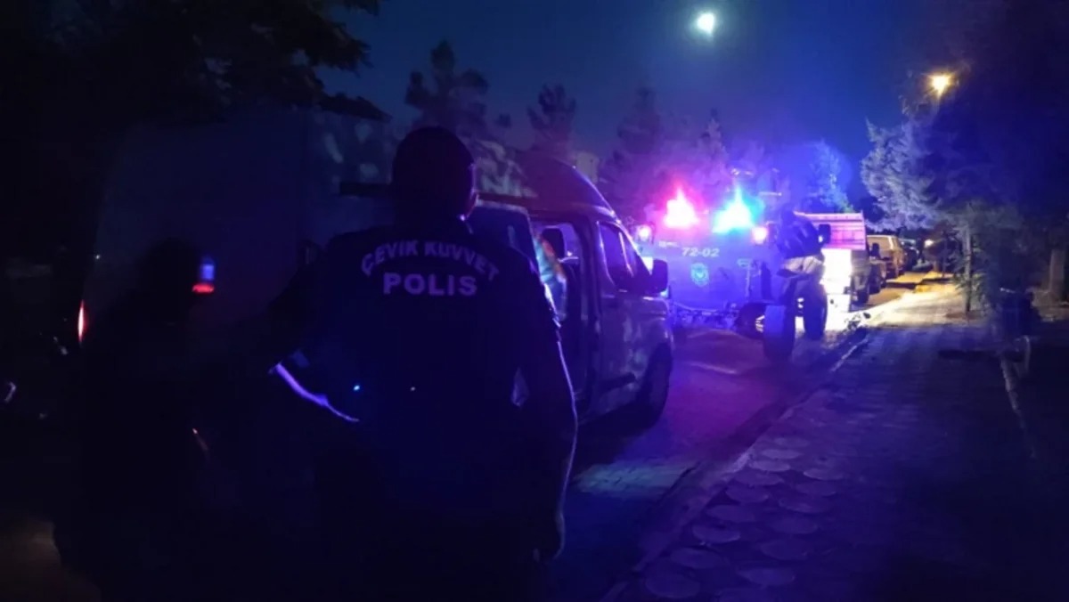 В Турции убиты член правящей партии, его сын и племянник