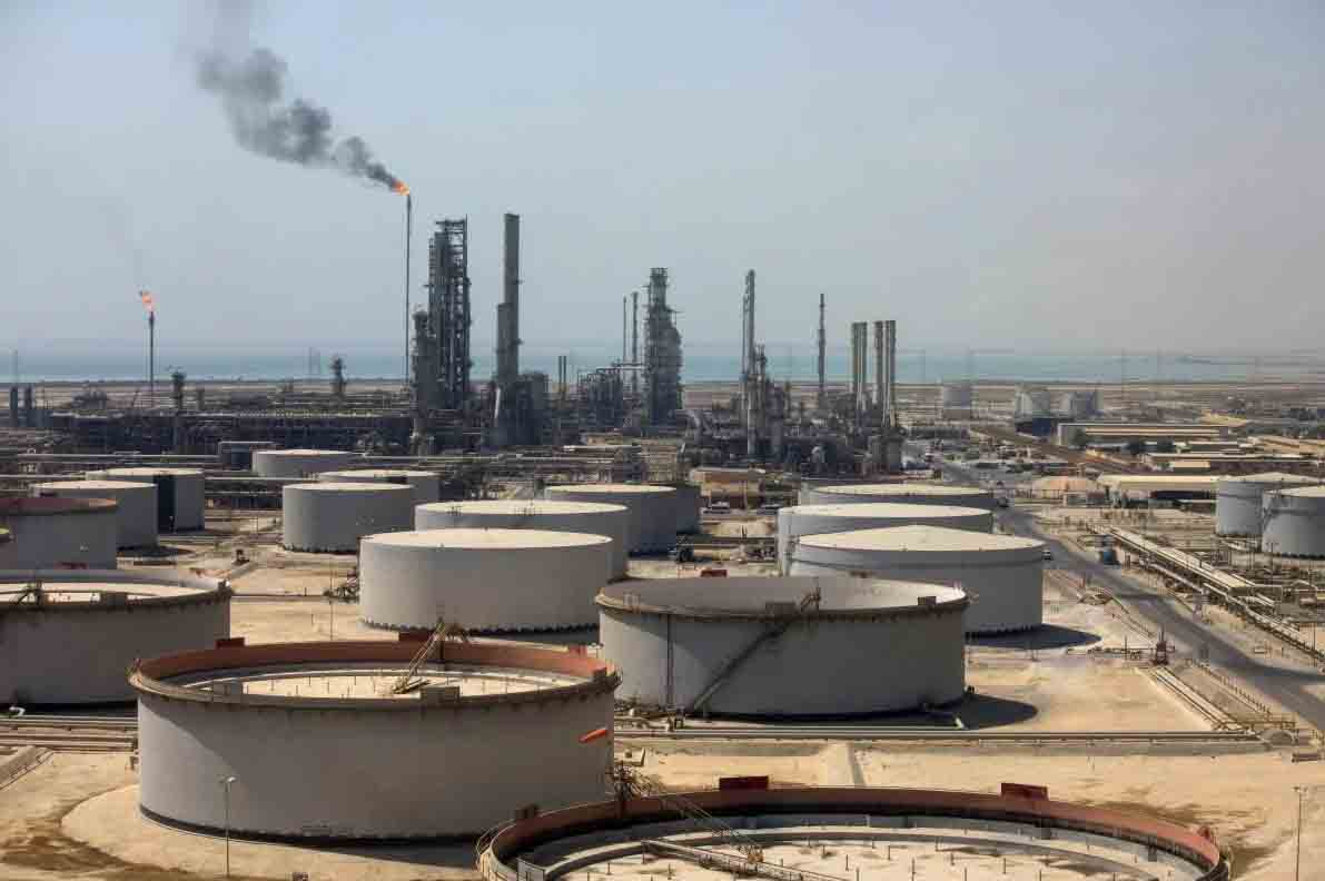 Хуситы заявили об ударе беспилотниками по нефтяным объектам в Саудовской Аравии