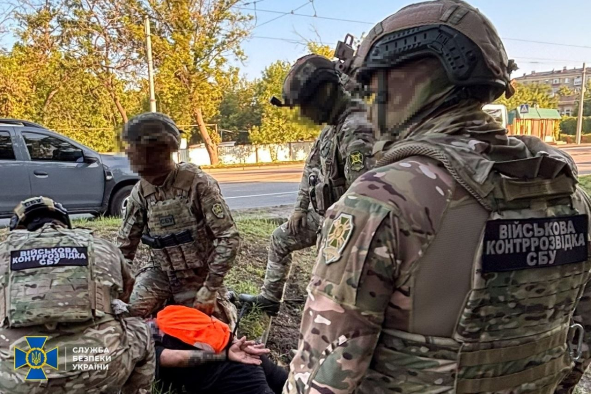 СБУ заявила о предотвращении серии терактов: задержаны подозреваемые в подготовке отравления военных
