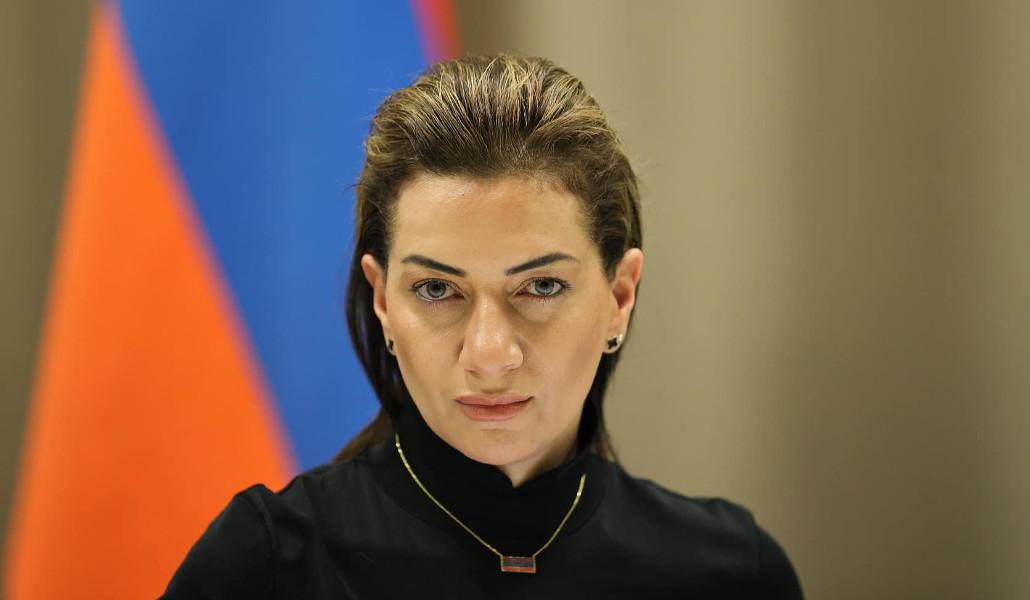 Жена Пашиняна утверждает, что стала получать угрозы