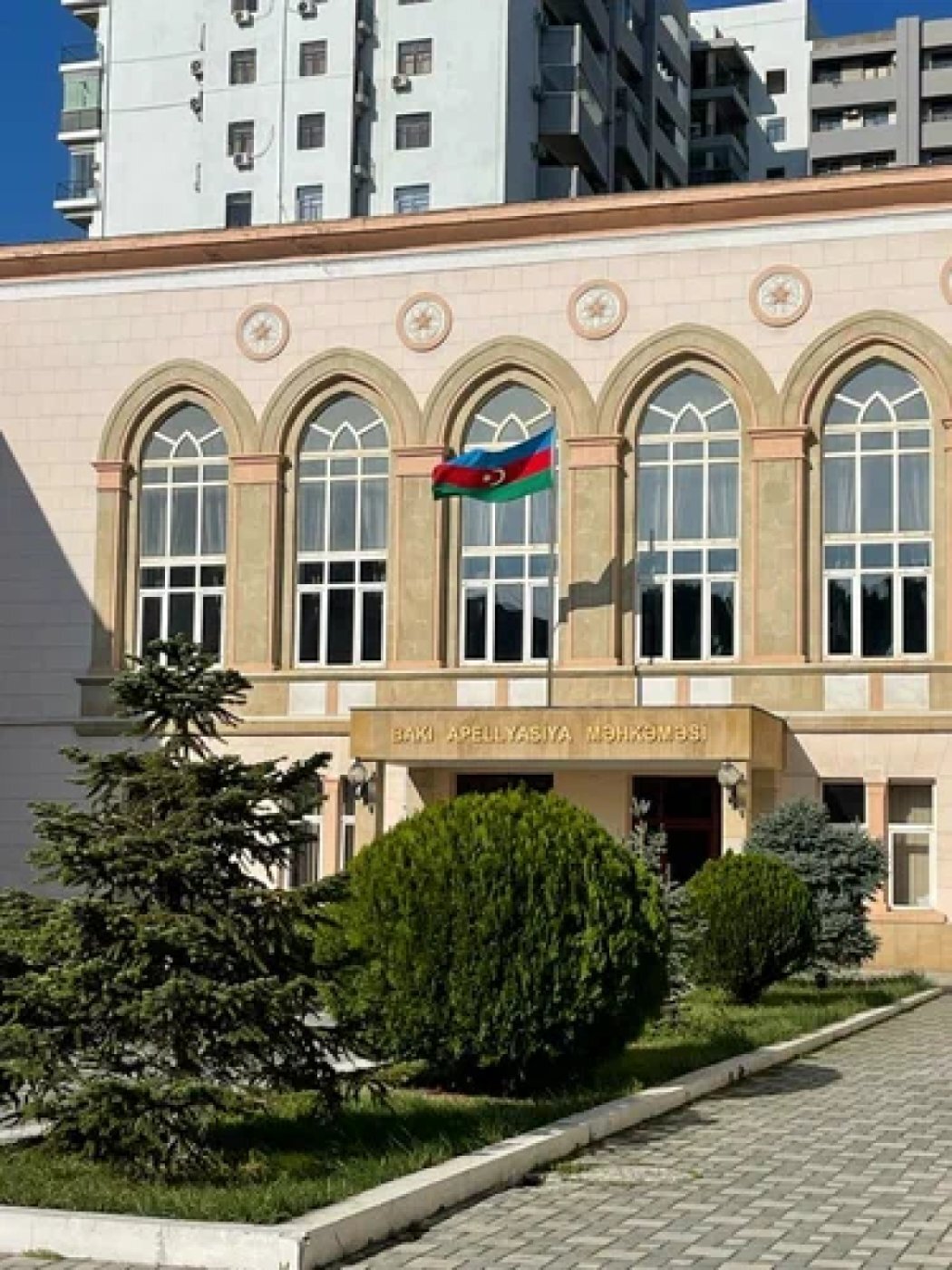 
Бакинский суд принял решение по гражданину Франции