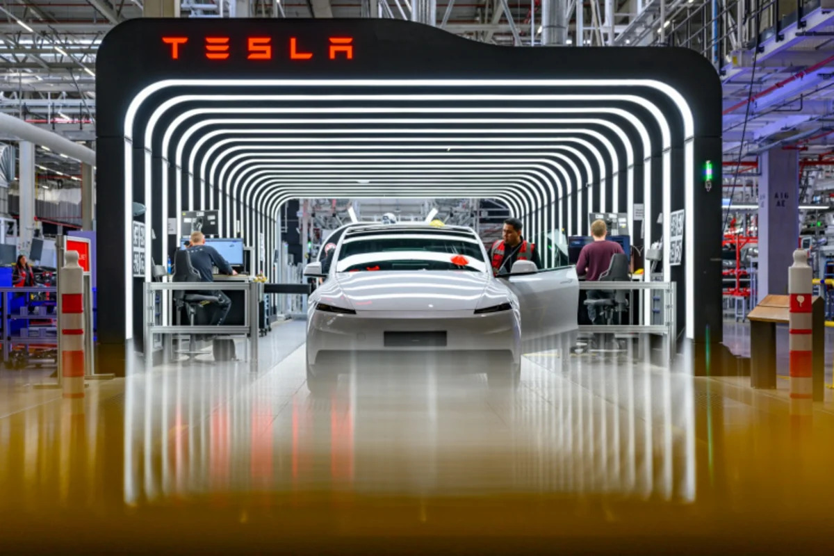 
Стало известно о возможной продаже бизнеса Tesla в Китае

