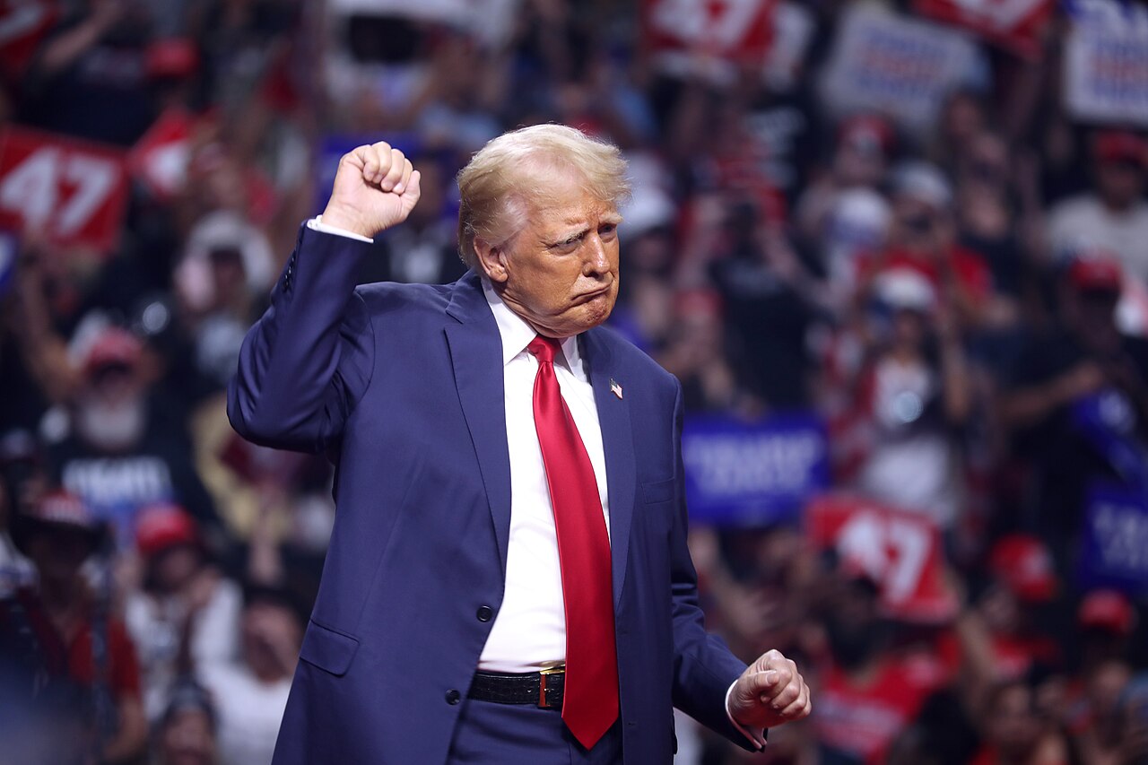 Трамп начал продавать доступ к своим публикациям