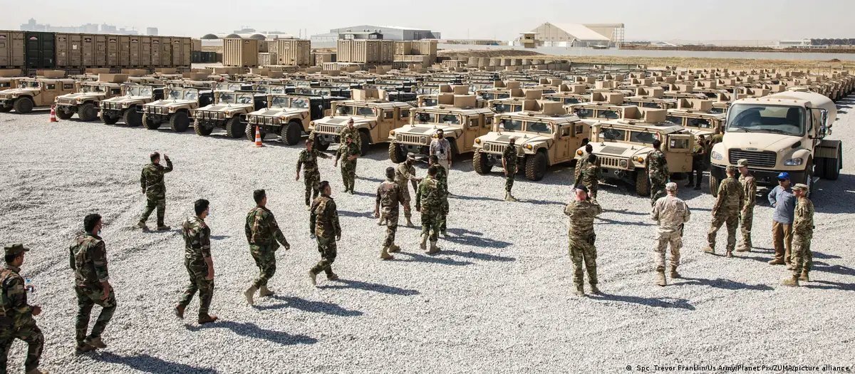 
США стягивают военных и технику в Эрбиль