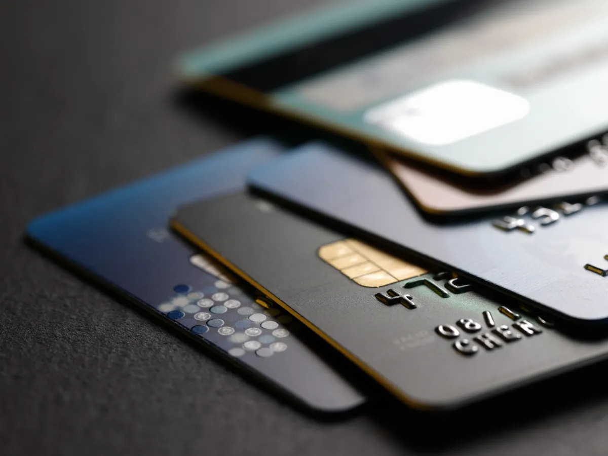 
АБА прокомментировала установление лимитов на операции сard to card