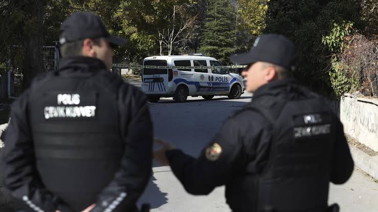 В Турции задержали бывшего полицейского, осужденного по делу FETÖ
