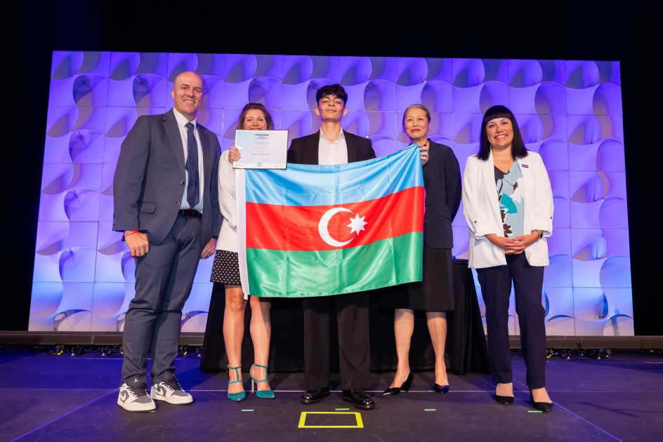 Студент UNEC занял шестое место в мире в конкурсе Microsoft World Championship