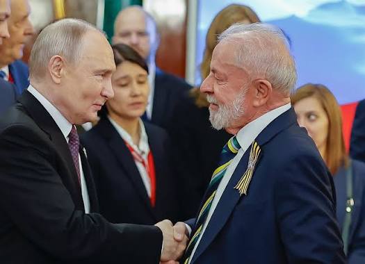 Украина, ООН и торговля: о чем говорили Путин и Лула да Силва