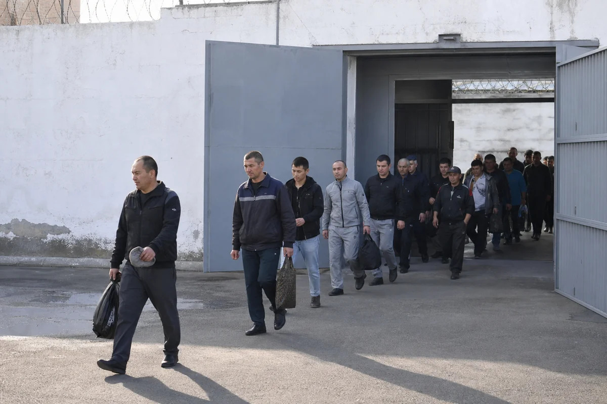 
В Казахстане по амнистии освобождены более 1,3 тыс. осужденных