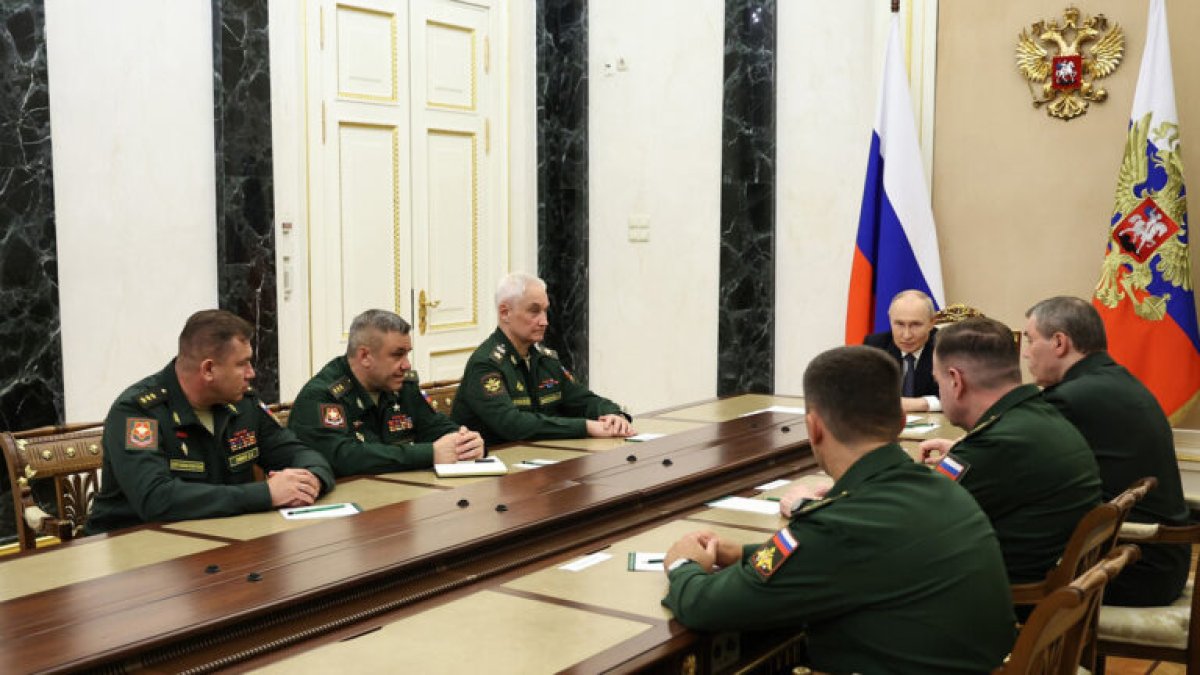 
Путин провел кадровую рокировку в Минобороны