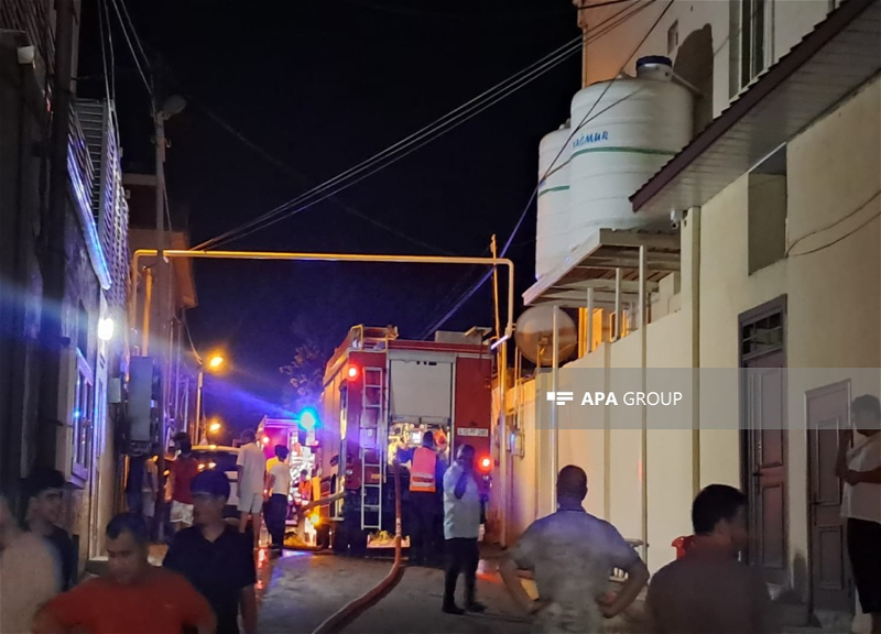 В Баку произошел пожар в мечети