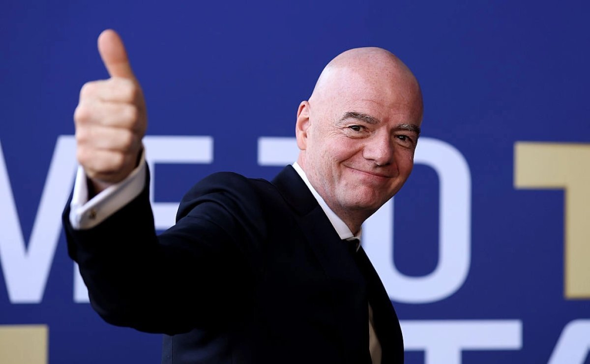 
Инфантино извинился и остался