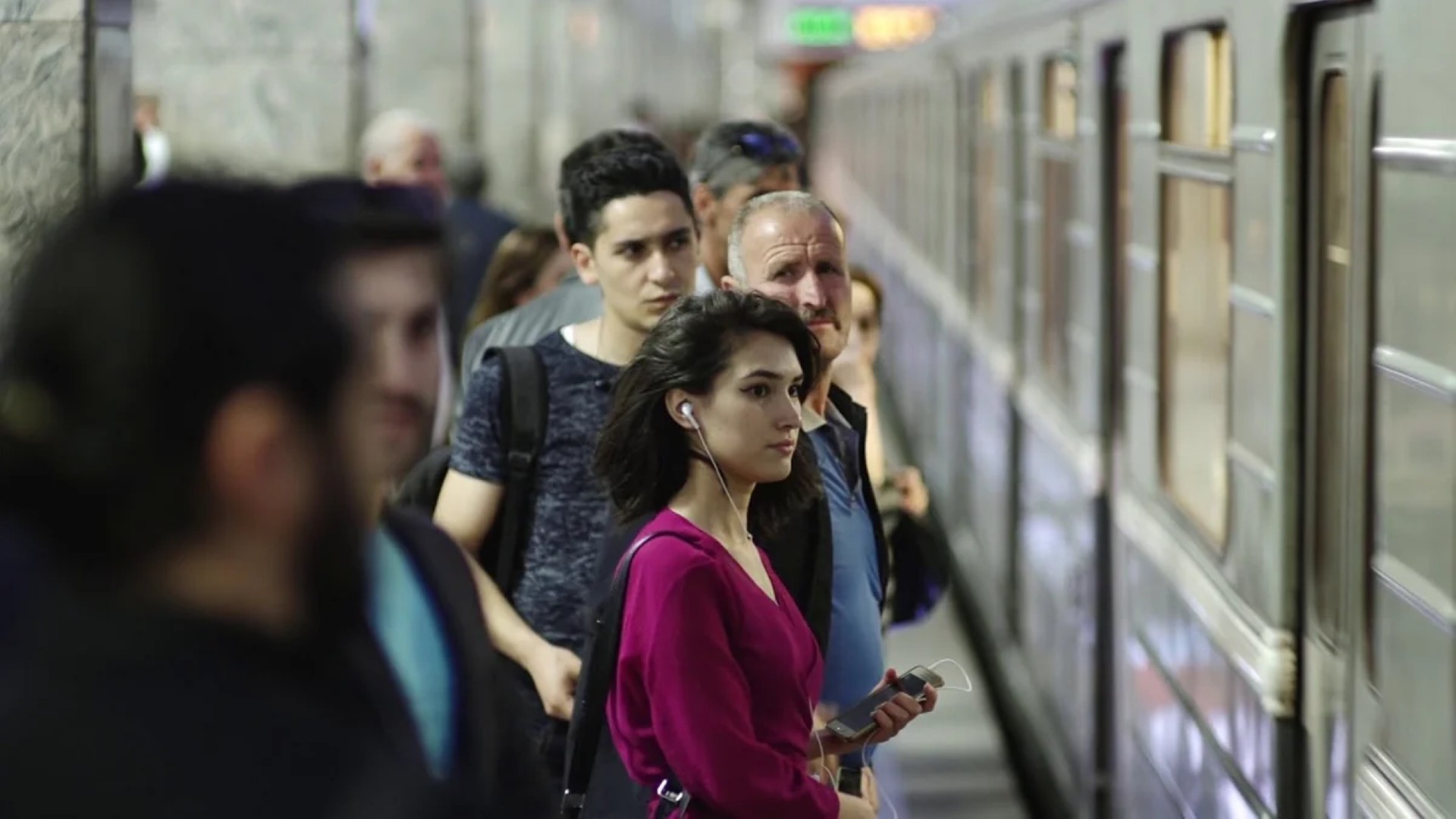 
Бакинское метро в июле перевезло почти 17 млн пассажиров