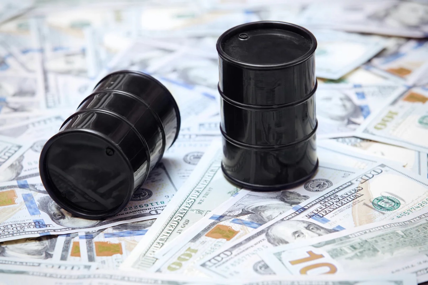 
Цена на нефть марки Brent превысила $84 за баррель