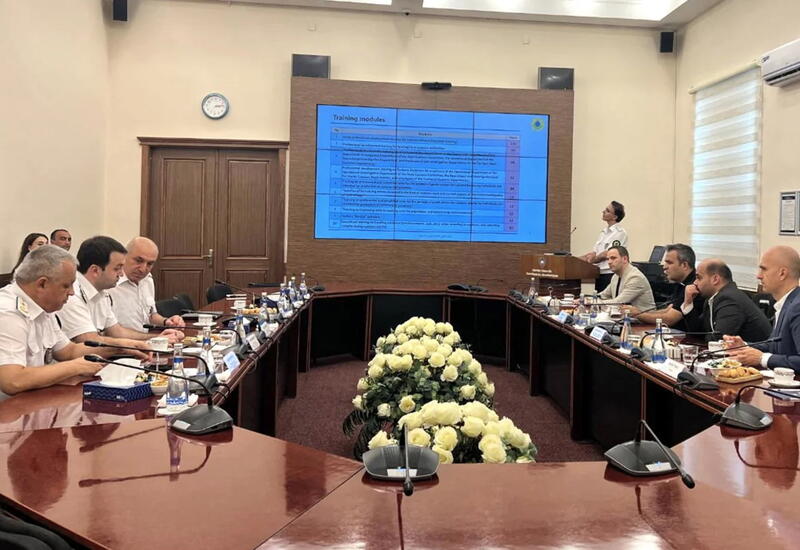 
Азербайджан и Турция ускоряют перевозки по Среднему коридору