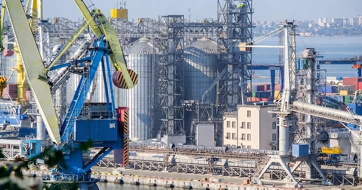 Дроны атакуют порты, склады и другие объекты в России