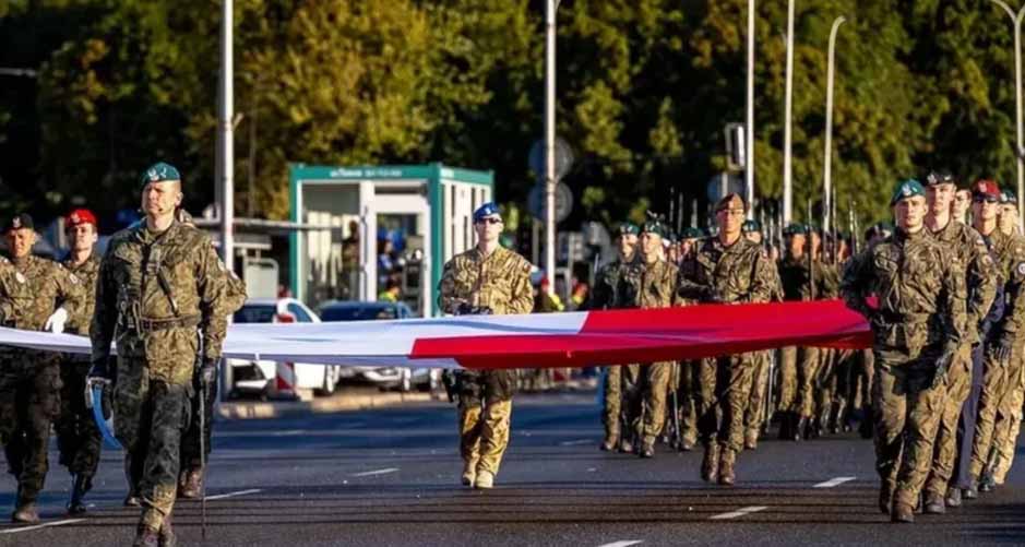 В Польше прошел крупнейший в истории страны военный парад