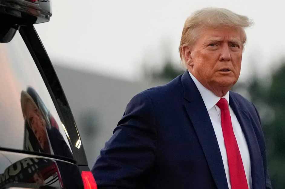 Президент Колумбии попросил Трампа приостановить пошлины на товары страны