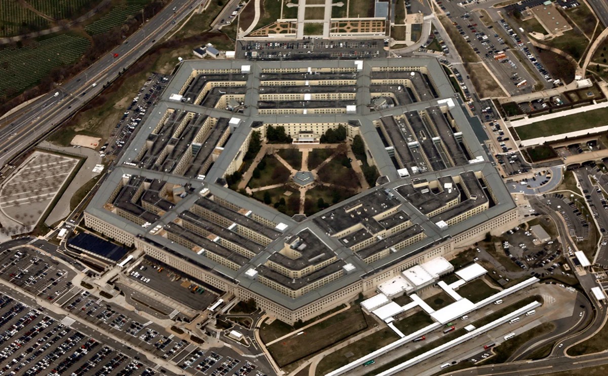 Пентагон потребовал от 30 вузов США проверить связи с организациями из КНР, России и Ирана