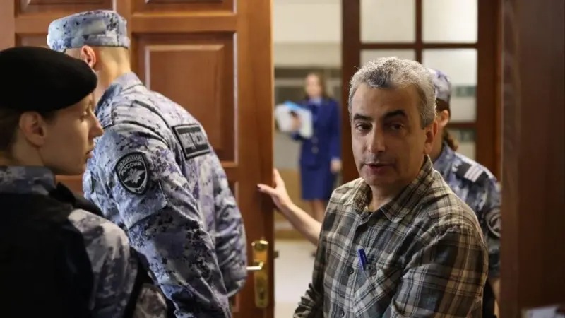 Зампреда &laquo;Яблока&raquo; Льва Шлосберга приговорили к 11 годам колонии