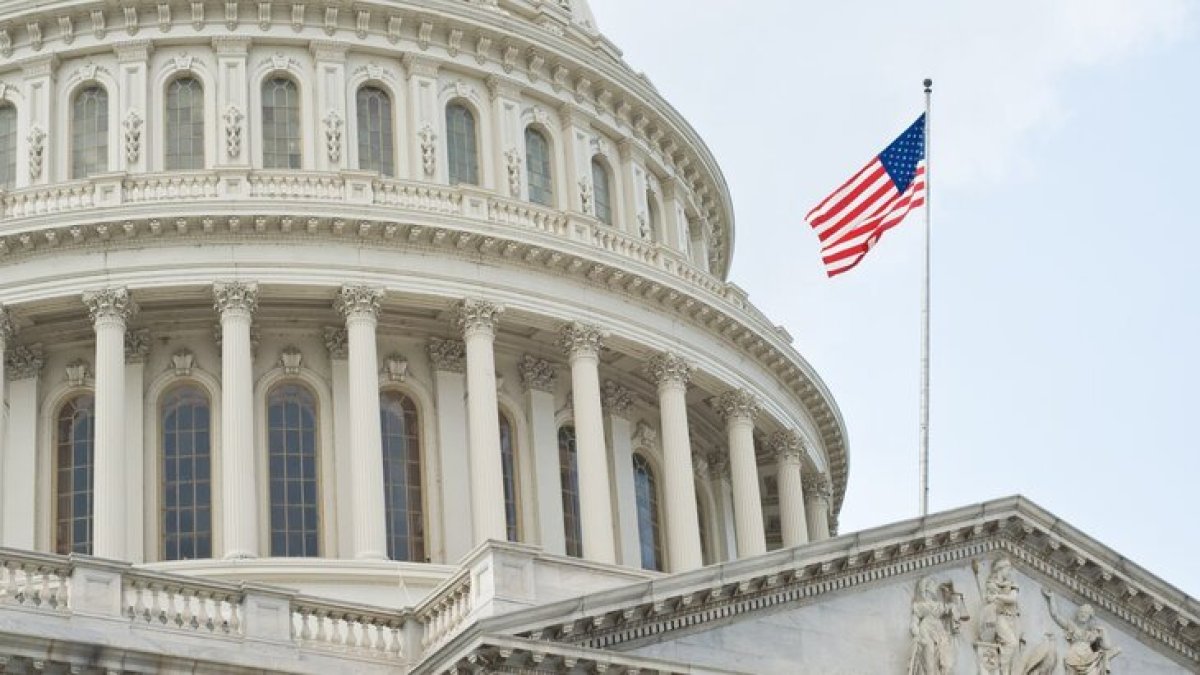 
Конгресс США завалили написанными ИИ законами