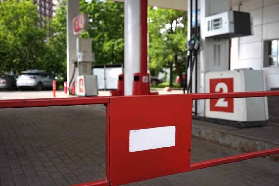 Бензин и дизель исчезают с российских заправок