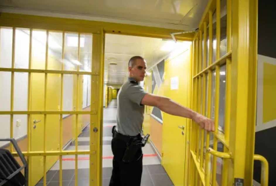 Эстония приняла первых шведских заключенных