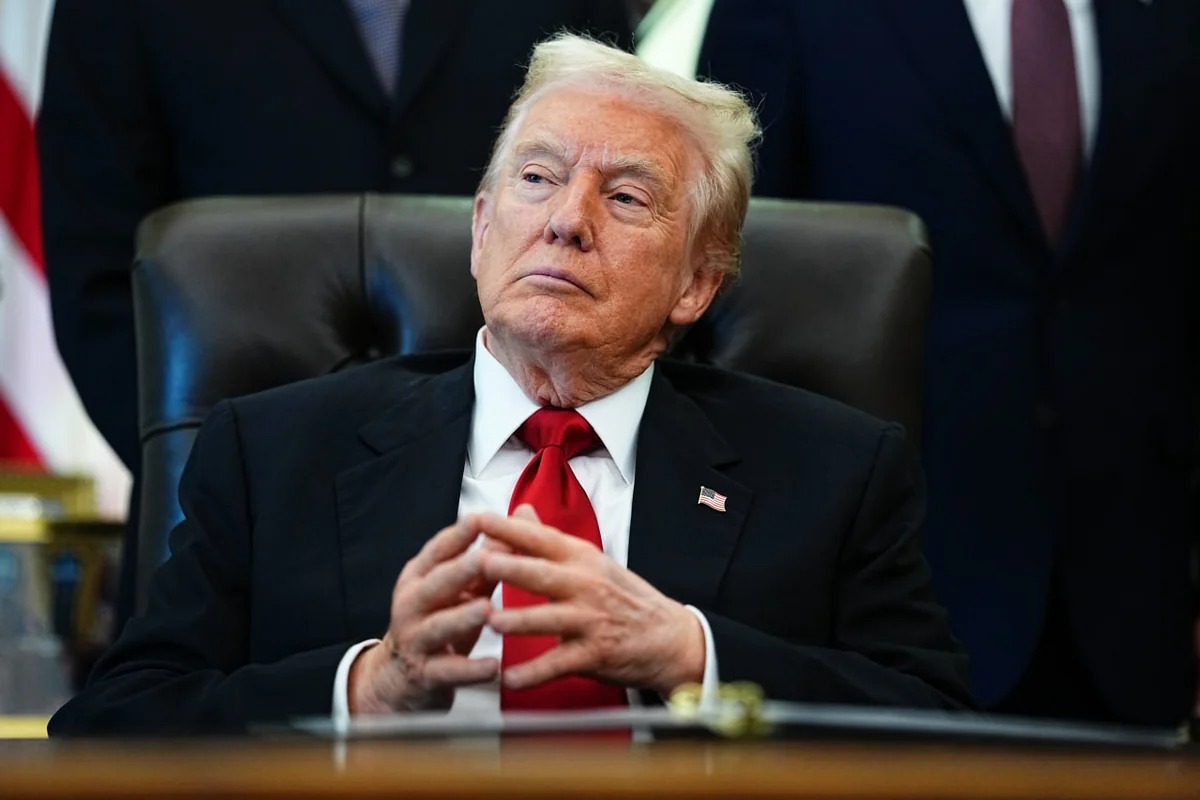 Трамп поставил на паузу 50%-ные пошлины для Канады ради торговой сделки