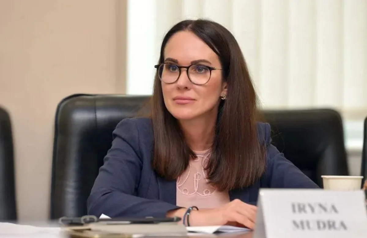 
Зеленский уволил Ирину Мудрую с должности замглавы Офиса президента Украины