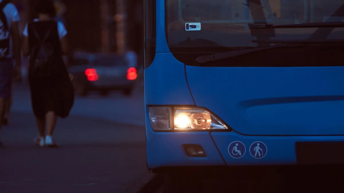 В аэропорту Сан-Паулу автобус столкнулся с самолетом перед вылетом
