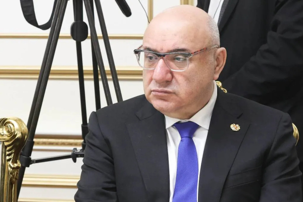 
Пашинян отозвал посла в России