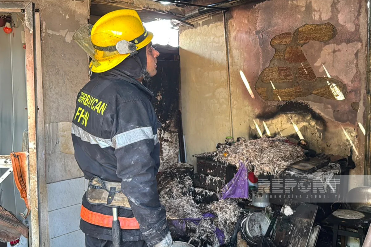 
В Сумгайыте загорелсядом, есть пострадавший