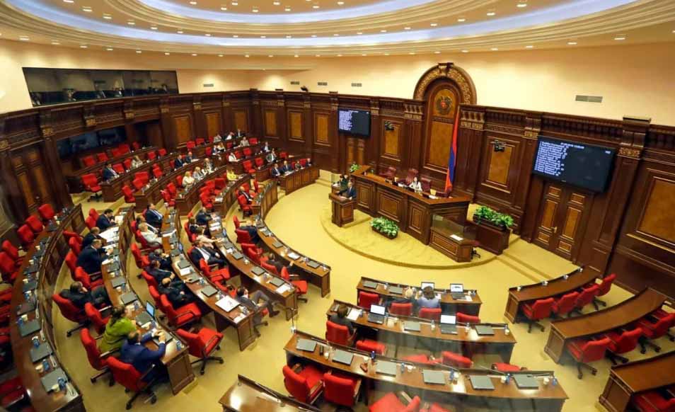 Парламент Армении утвердил программу правительства до 2031 года