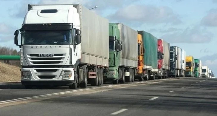На азербайджано-грузинской границе устранена загруженность транспортных средств