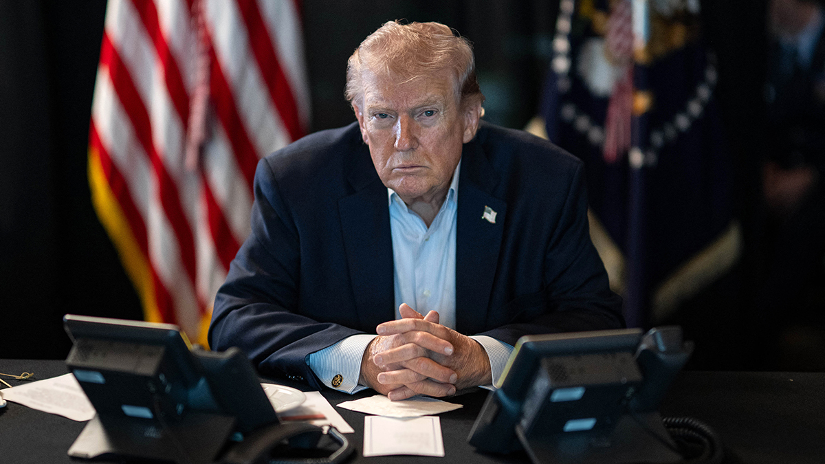 Трамп идет в атаку на СМИ из-за &laquo;фальшивых опросов&raquo;