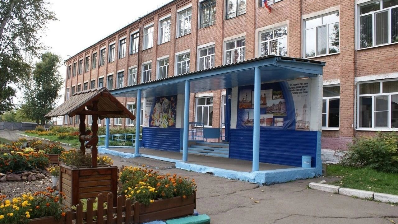 Первое сентября обернулось нападением в школе Канска: семь человек пострадали