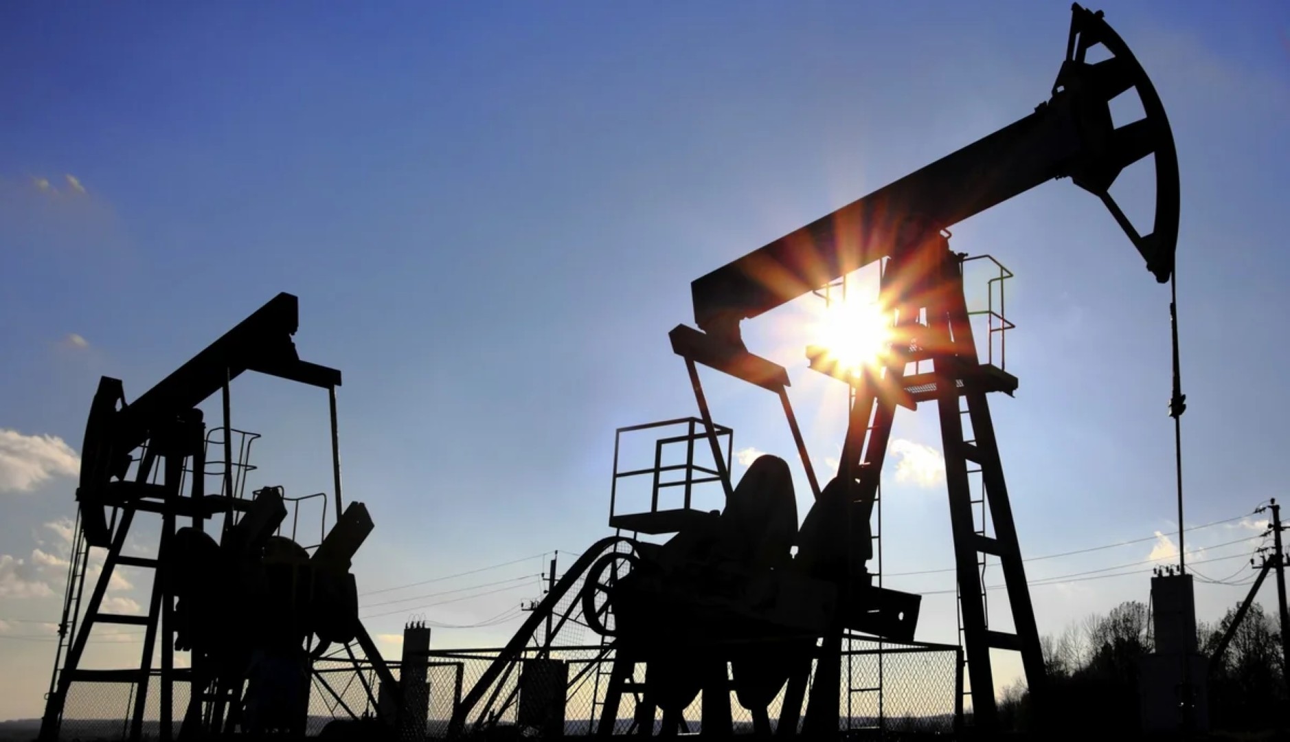 
Азербайджанская нефть подорожала почти до $98 за баррель